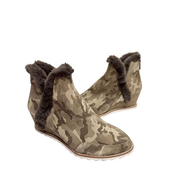 Pelle Moda Boots Size 6.5 Erin Faux Fur Trim Wedge Camouflage Zip Booties - Picture 4 of 11